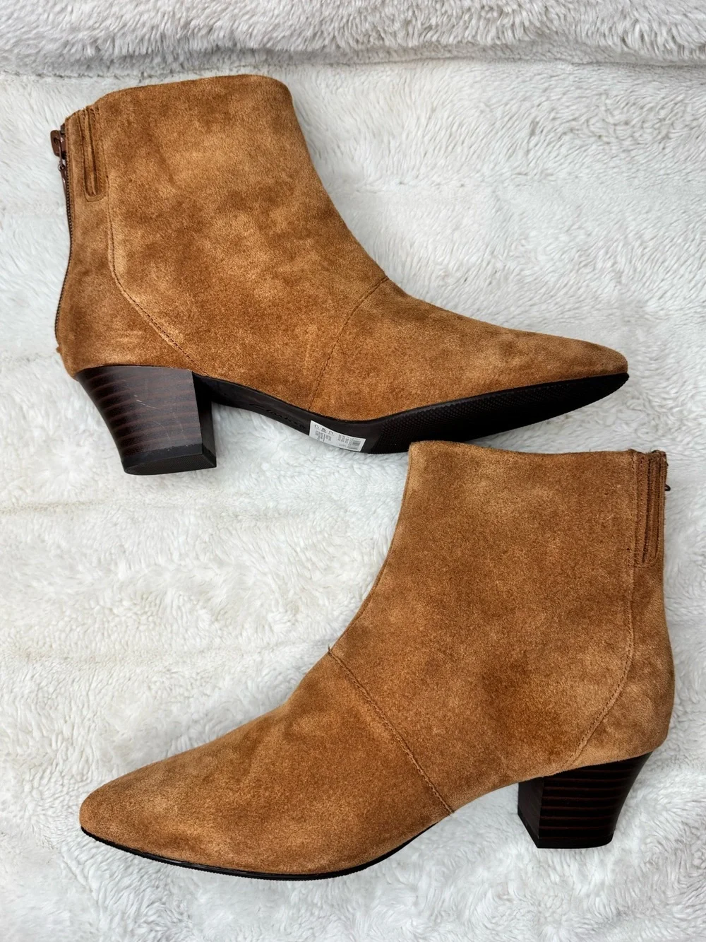 Clarks Tan Suede Ankle Booties with Stacked Heel Women’s 7.5